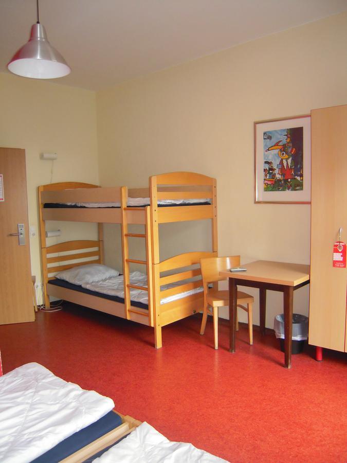 Happy Go Lucky Hotel + Hostel Schoneberg Berlin Exterior photo